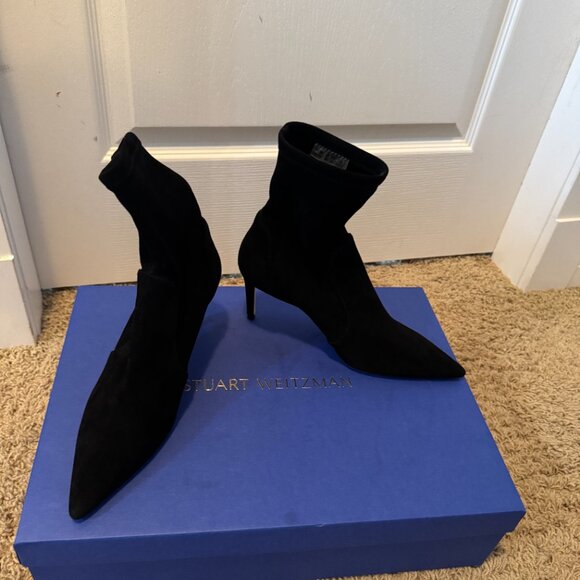 Stuart Weitzman black suede Stuart 75 stretch bootie - Picture 4 of 10